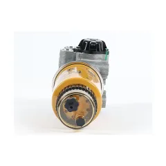 Caterpillar Fuel Priming Pompa — açılı görünüm