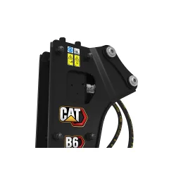 Caterpillar B6 Side Mount — vista en tres cuartos