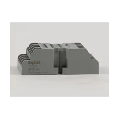 Caterpillar Electrical Relay Socket — vista en tres cuartos